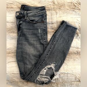 Abercrombie and Fitch Mid Rise Super Skinny Jeans